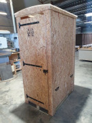 Cabine toilette sèche d'extérieur en OSB - Dim. : l 824 x P 1224 x H 2100 mm