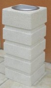 Cendrier d'extérieur en béton - Dim. L33 x P33 x H75 cm