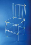 Chaise en Plexiglas à Barreaux