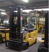 Chariot élévateur à gaz Caterpillar 1500 Kg