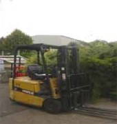 Chariot elevateur Caterpillar electrique