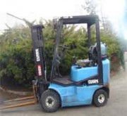 Chariot élévateur d'occasion Clark