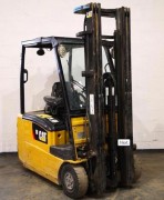 Chariot élévateur frontal 3 roues occasion