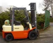 Chariot élévateur Nissan à gaz