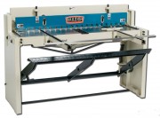 Cisaille à commande au pied longueur de coupe maxi 1320 mm