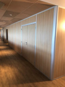 Cloison de bureau pleine toute hauteur