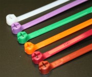 Collier de serrage à insert métallique