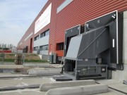 Compacteur poste fixe vérins en ligne