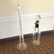 Guéridon en plexiglas