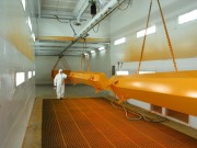 Convoyeur aérien motorisé pour cabine peinture