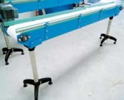 Convoyeur élévateur à bande modulaire