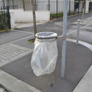 Corbeille ville sur candélabre