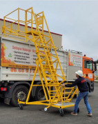 "?chelle mobile ""2 en 1"" pour accès sur le dôme des citernes et conteneurs routiers"