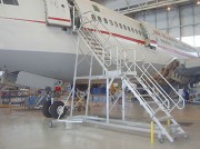 Escabeau de piste tractable - Hauteur de plateforme de 1000 à 4 500 mm - 4 à 18 marches