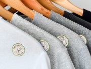 Etiquettes adhésives pour textile