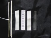 Etiquette antivol électromagnétique sur adhésif blanc