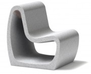 Fauteuils publics en béton