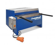 Cisaille motorisée avec commande au pied