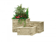 Fontaine avec jardinière