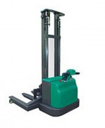 Gerbeur électrique multidirectionnel - Capacité de 1200 à 2000 kg - Hauteur de 1600 à 3500 mm