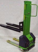 Gerbeur embarqué 600 kg - Levée 750 mm