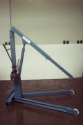 Grue d'atelier spéciale