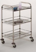 Guéridon médical en inox à 3 plateaux