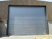 Installation de rideaux et portes métalliques sur mesure - Pour locaux commerciaux et industiels