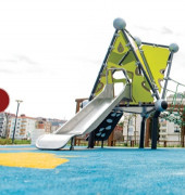 Jeu d'escalade araignée avec toboggan - Age enfant 3+ - Hauteur de chute 1.15 m