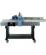 Machine à découper carton avec outillage