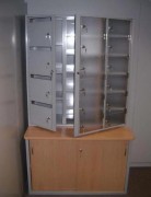 Meuble courrier à porte individuelle plexi