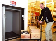 Monte charges pour entrepôts