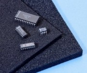 Mousse de calage en polyéthylène antistatique - Densité 45 kg/m