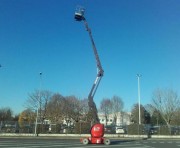 Nacelle articulée électrique occasion - Capacité 200 kg - Ht. de levée 13 m