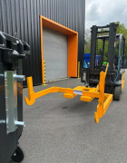 Palonnier retourneur de bac poubelle pour chariot élévateur - Capacité de 660 à 1100 L