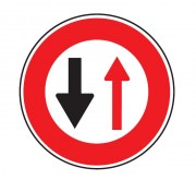 Panneau cédez passage circulation inverse B15