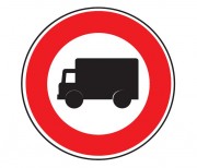 Panneau d'interdiction aux véhicules affectés au transport de marchandises B8