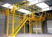 Passerelle abattante pour dômes de véhicules