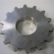 Pignons et couronnes métalliques