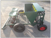 Planteuse à ail avec 4 rangs