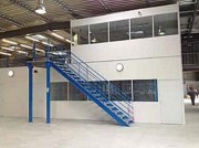 Plateforme de stockage et bureaux