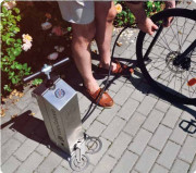 Pompe de gonflage pneu - Dim. L230 x P178 x H663 mm