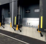 Pont de chargement articulé en aluminium - Charge 5000 kg