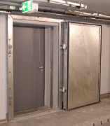 Porte et trappe anti inondation 2,3m