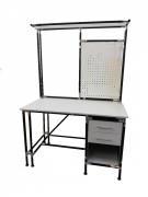 Poste de travail / ?tabli d'atelier