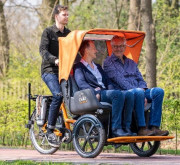 Pousse pousse avec banquette