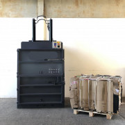 Presse à balles verticale 150 kg - Force de compactage 10t