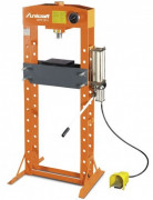 Presse à commande pneumatique