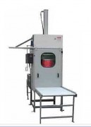 Presse à fûts en tôle légère - Fûts 200 ou 220 l - Force de compactage 17 ou 25 t - Cycle 30 s