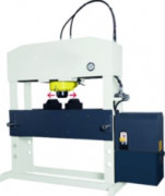 Presse hydraulique en acier